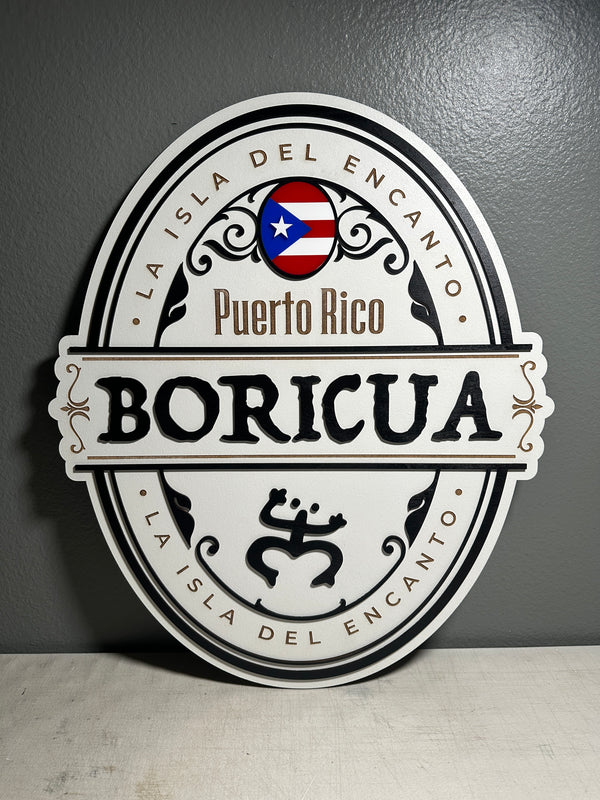 Arte de pared hecha en madera y acrílico que celebra nuestra identidad boricua.